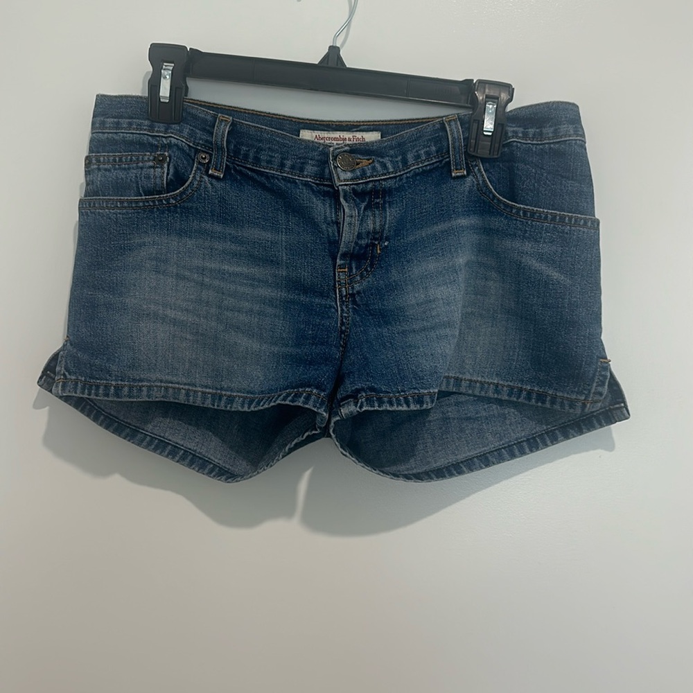Vintage y2k Abercrombie & Fitch Jean shorts 4